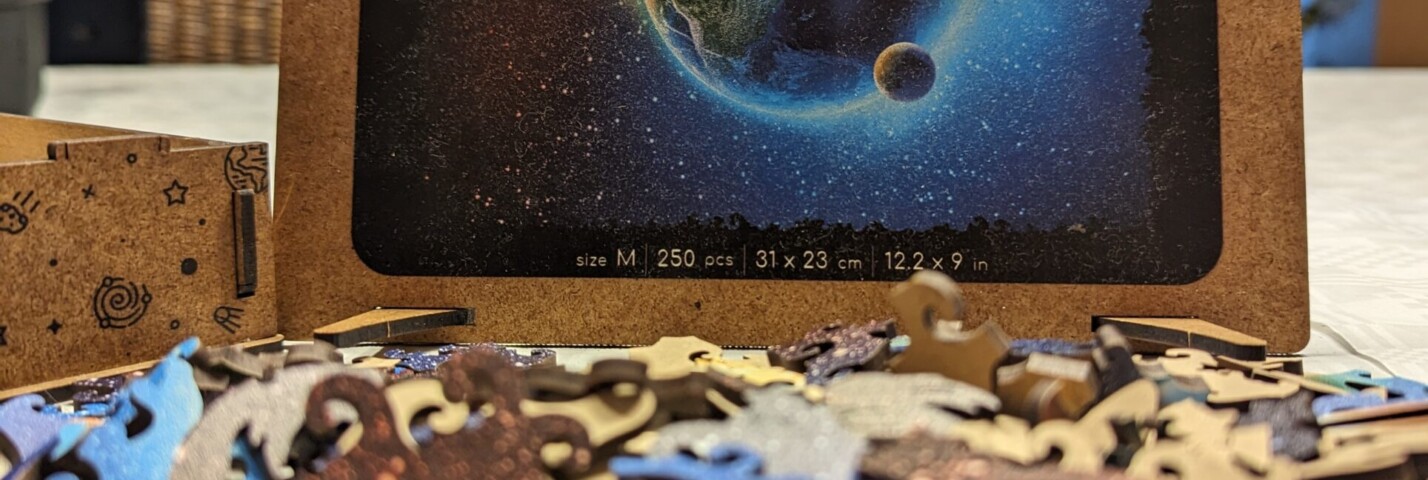 UNIDRAGON Holz-Puzzle – Weltraumplanet Erde