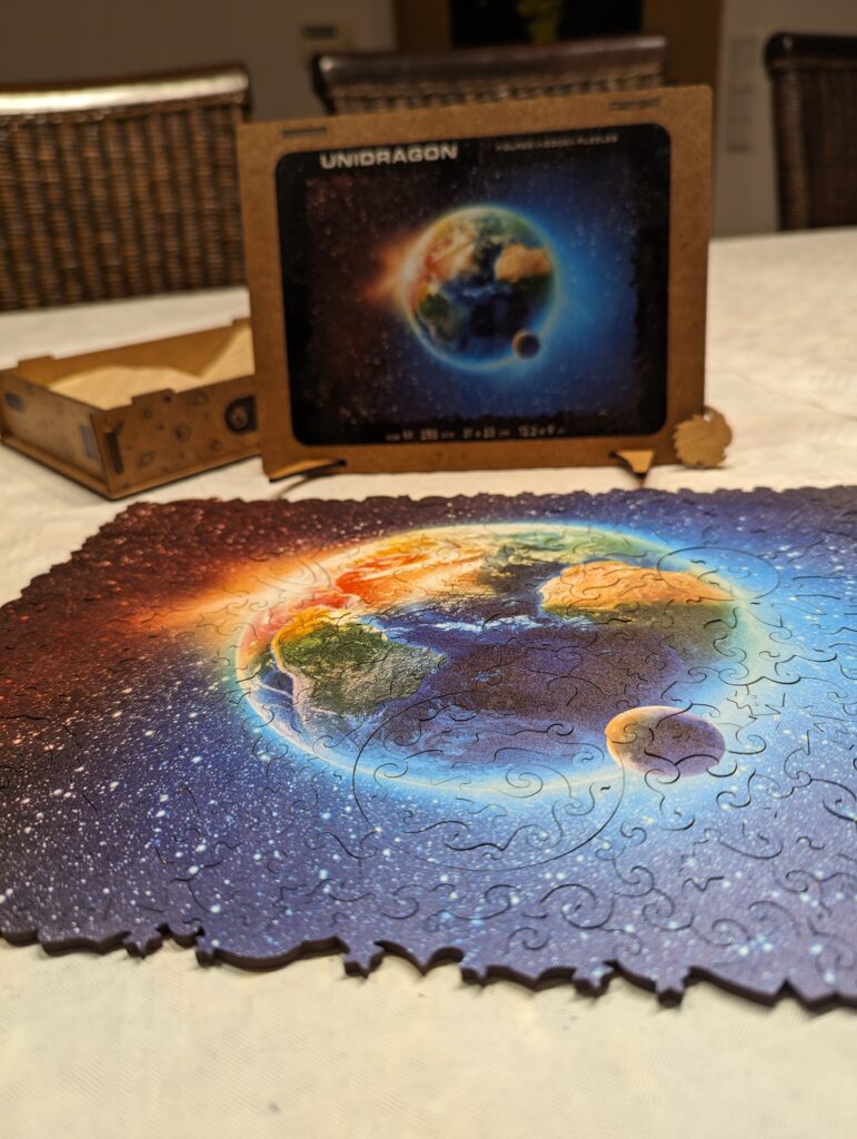 UNIDRAGON Holz-Puzzle – Weltraumplanet Erde (250 Teile)