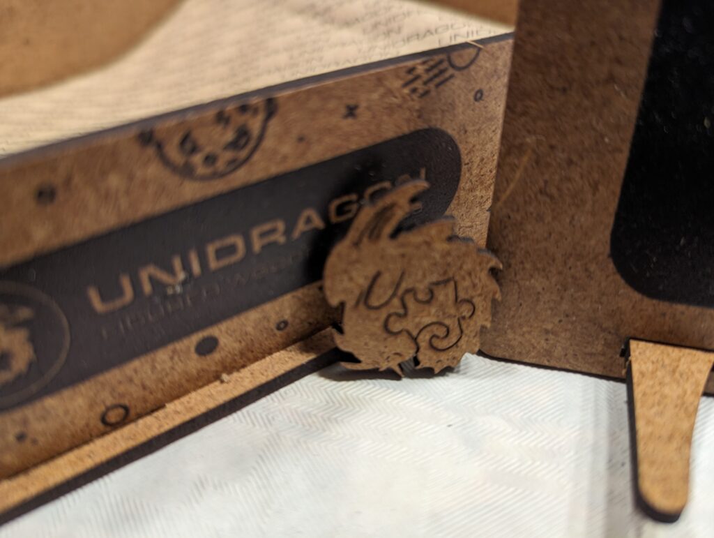 UNIDRAGON Holz-Puzzle – Weltraumplanet Erde (250 Teile)