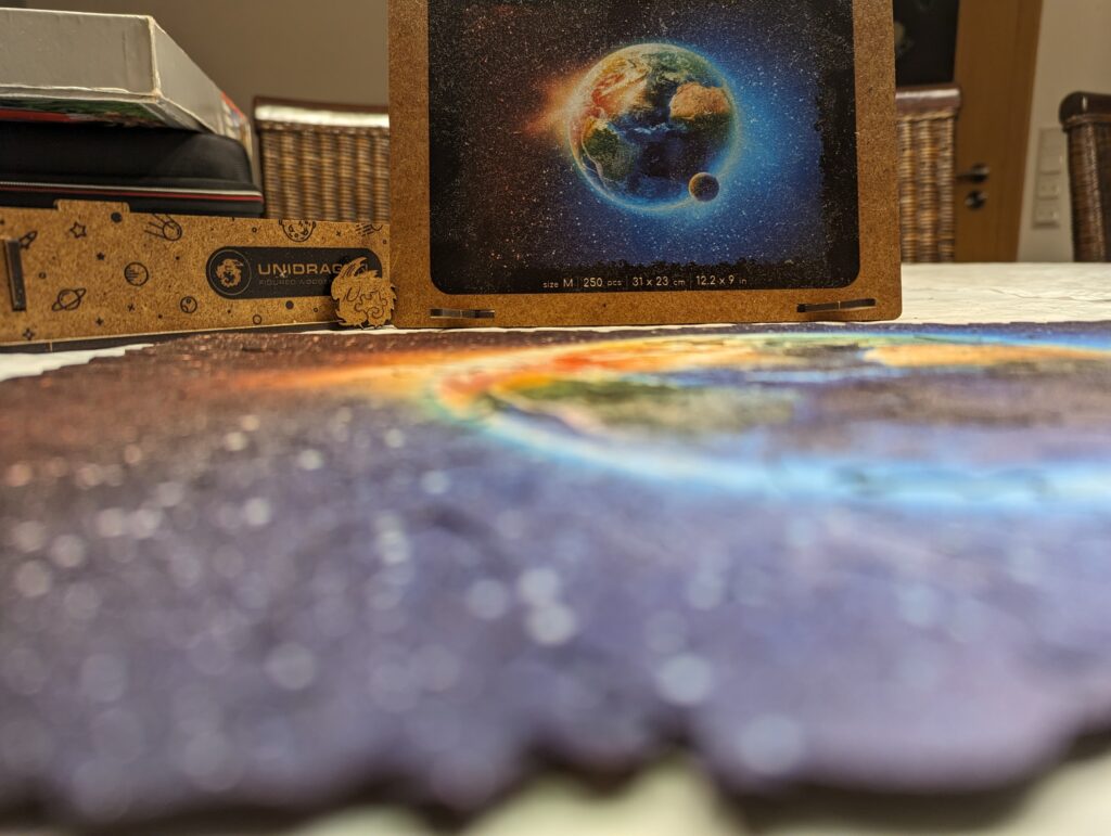 UNIDRAGON Holz-Puzzle – Weltraumplanet Erde (250 Teile)