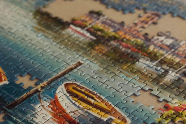 Angefangenes Puzzle aufbewahren – Matte, Brett oder Schalen?
